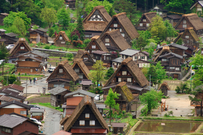 Strolling through the World Heritage Village of Shirakawa-go